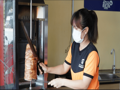 Sang quán vì Covid-19, vợ chồng 9X bất ngờ khi về quê khởi nghiệp