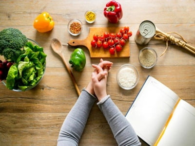 Vì sao F0 cần giảm muối, đường trong khi ăn uống?