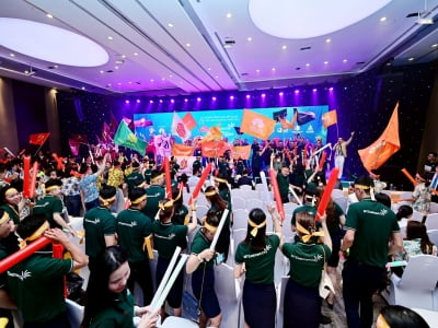 Những “rung cảm nhiệt đới” tại lễ kick off sales giai đoạn 2 MT Eastmark City