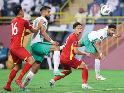 Báo chí Saudi Arabia: 'Chim ưng xanh' nuốt chửng đội tuyển Việt Nam