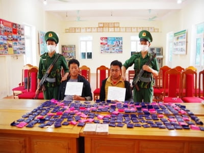 Tóm gọn 2 đối tượng mua bán 2 bánh heroin và 48.000 viên ma túy tổng hợp