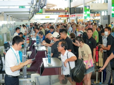 Hơn 1,5 triệu lượt hành khách đi lại bằng đường hàng không dịp lễ 30-4, 1-5