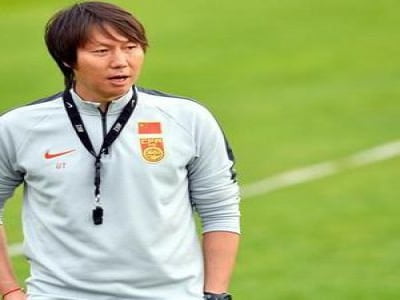 ĐT Trung Quốc 'chốt' 33 cầu thủ sang Qatar chờ đấu Việt Nam, HLV kêu trời vì cổ động viên