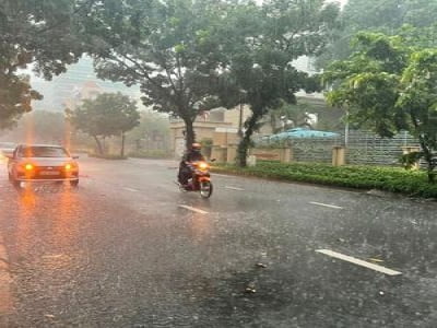 Cảnh báo mưa giông cực lớn ở Bắc bộ, nền nhiệt giảm mạnh