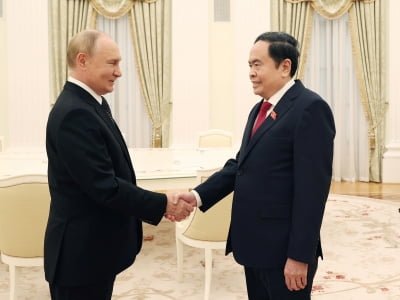 Chủ tịch Quốc hội Trần Thanh Mẫn hội kiến Tổng thống Nga Putin