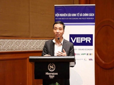 TS. Phạm Thế Anh: “Hạ lãi suất đang khiến dòng tiền đổ vào các kênh đầu cơ tài sản”