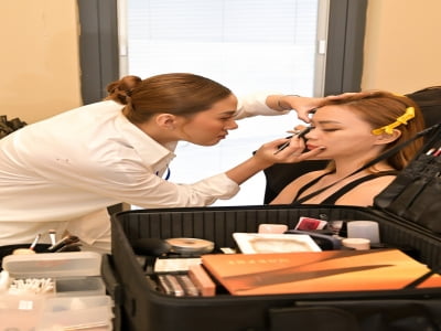 Nhan sắc thí sinh "Hoa hậu Doanh nhân Du lịch Biển" sau khi được trang điểm