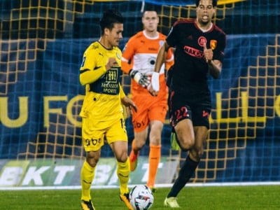 Trước trận Pau FC vs Nimes, 00h00 ngày 23/10: Thêm một cơ hội khác cho Quang Hải