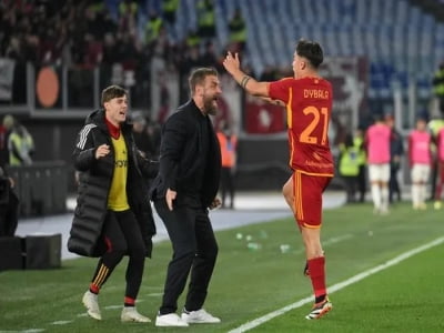 Dybala lập hat-trick, AS Roma tiếp tục chiến thắng