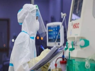 Sáng 22/8: Hơn 700 ca COVID-19 điều trị ICU và ECMO; 1.500 thầy, trò trường Cao đẳng Y tế Bạch Mai vào TPHCM chống dịch