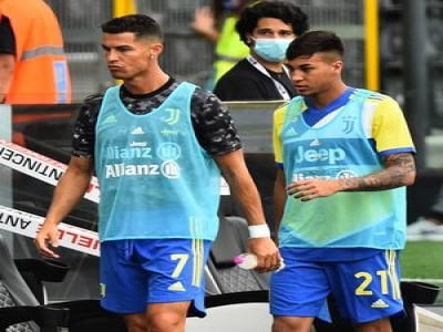 Ronaldo đề nghị được dự bị, ‘mối tình’ tan vỡ