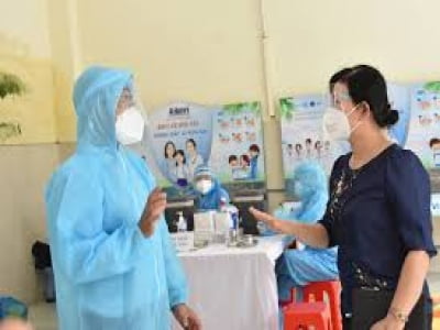 Vì sao TPHCM chưa cho F0 đi làm?