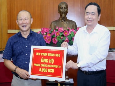 HLV Park ủng hộ 5.000 USD 