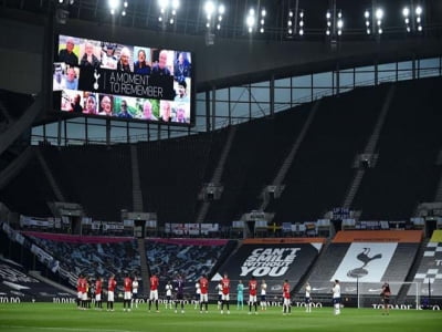 UEFA cho phép Chelsea - PSG "nổ bom tấn", Man City kêu không công bằng