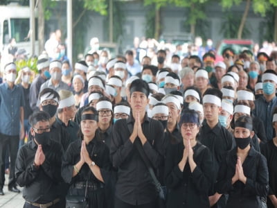 Nghẹn ngào tiễn đưa nhạc sĩ Phó Đức Phương về ‘đỉnh Phù Vân’