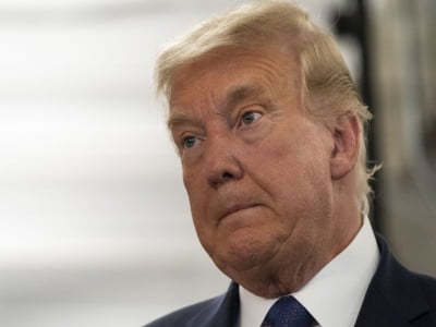 Ngân hàng đợi kết quả bầu cử để đòi nợ ông Trump
