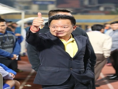 Giữa "bão" Covid-19, “con cưng” của bầu Hiển đón tin vui