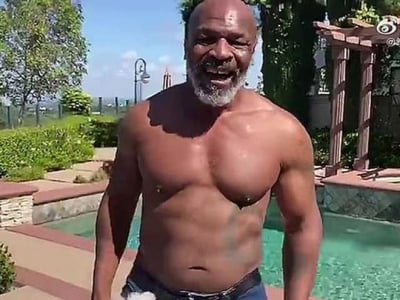 Sững sờ Mike Tyson giảm 31kg vẫn bị "Người đồng" Wilder coi thường