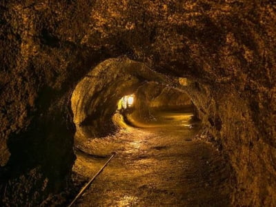 Cụ ông chết bất đắc kỳ tử vì rơi xuống "ống dung nham" 