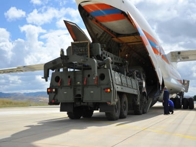 S-400 đấu F-35: Mỹ lo ngại lộ điểm yếu vũ khí hay lo Nga chiếm vị thế độc tôn?