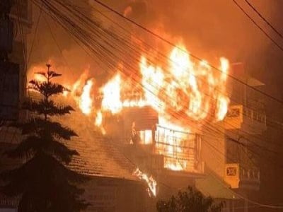 Cháy lớn ngùn ngụt ở thị trấn Sapa
