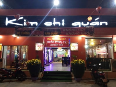 Kim Chi Quán mang phong cách Hàn Quốc là nơi lý tưởng để họp mặt bạn bè, người thân và gia đình.