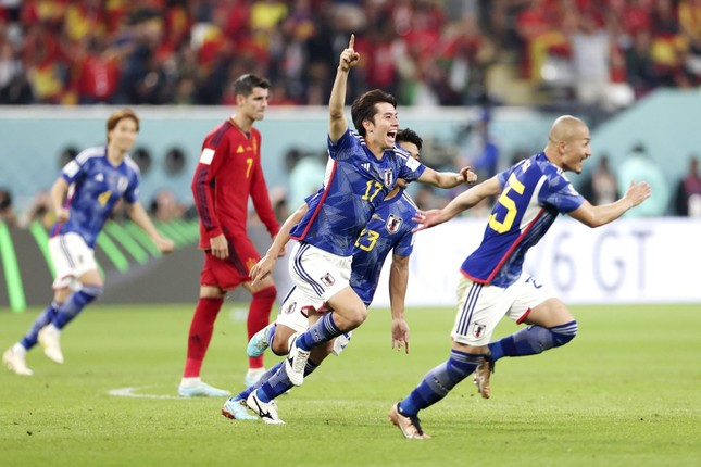 Châu Á tạo nên kỳ tích chưa từng có trong lịch sử World Cup, chờ đại chiến Nhật - Hàn ở tứ kết