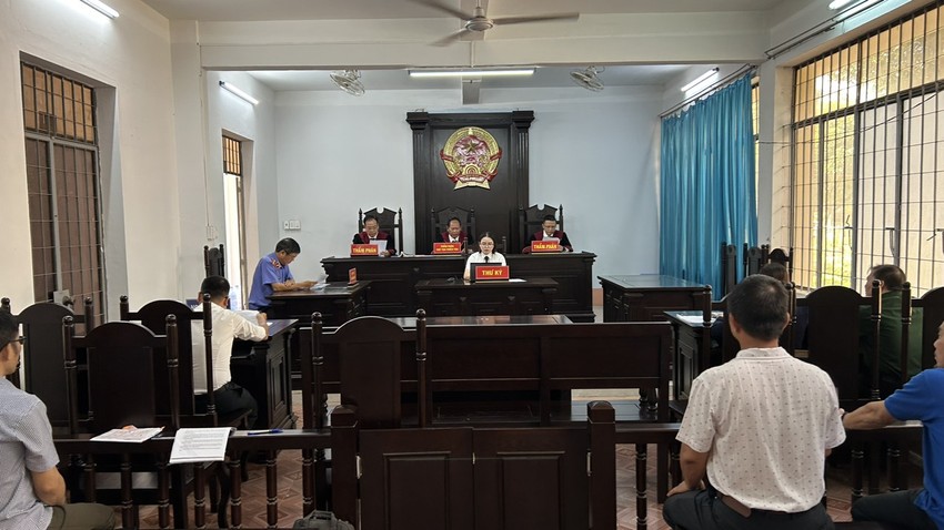 Bị hủy kèo mua bán đất vì hàng xóm bỗng nhiên tranh chấp lối đi không có thực